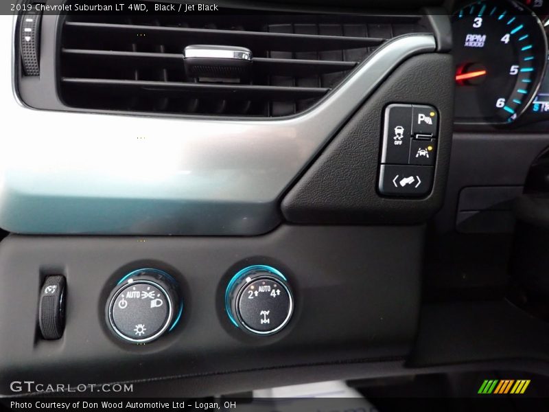 Black / Jet Black 2019 Chevrolet Suburban LT 4WD