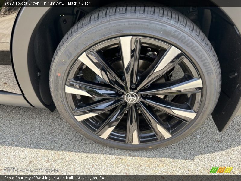  2023 Crown Platinum AWD Wheel