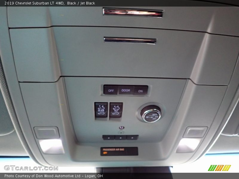 Black / Jet Black 2019 Chevrolet Suburban LT 4WD