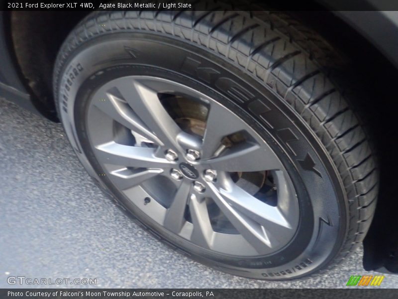 Agate Black Metallic / Light Slate 2021 Ford Explorer XLT 4WD