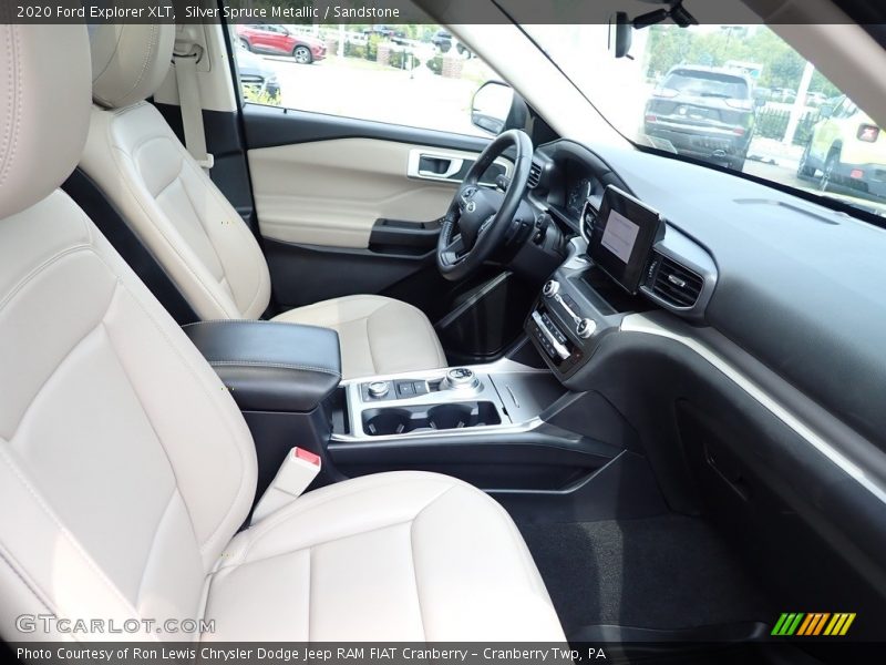 Silver Spruce Metallic / Sandstone 2020 Ford Explorer XLT