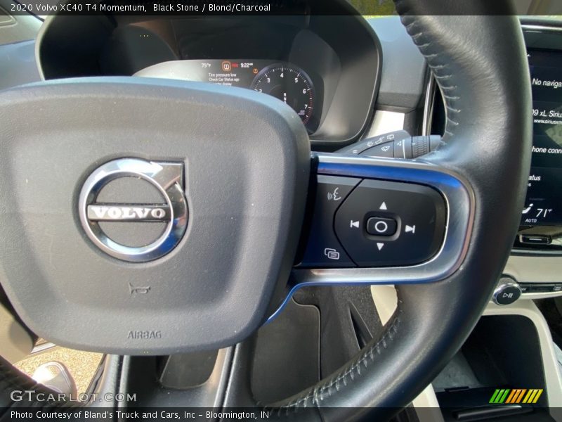Black Stone / Blond/Charcoal 2020 Volvo XC40 T4 Momentum