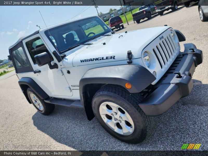 Bright White / Black 2017 Jeep Wrangler Sport 4x4