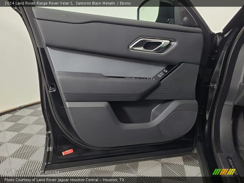 Santorini Black Metallic / Ebony 2024 Land Rover Range Rover Velar S
