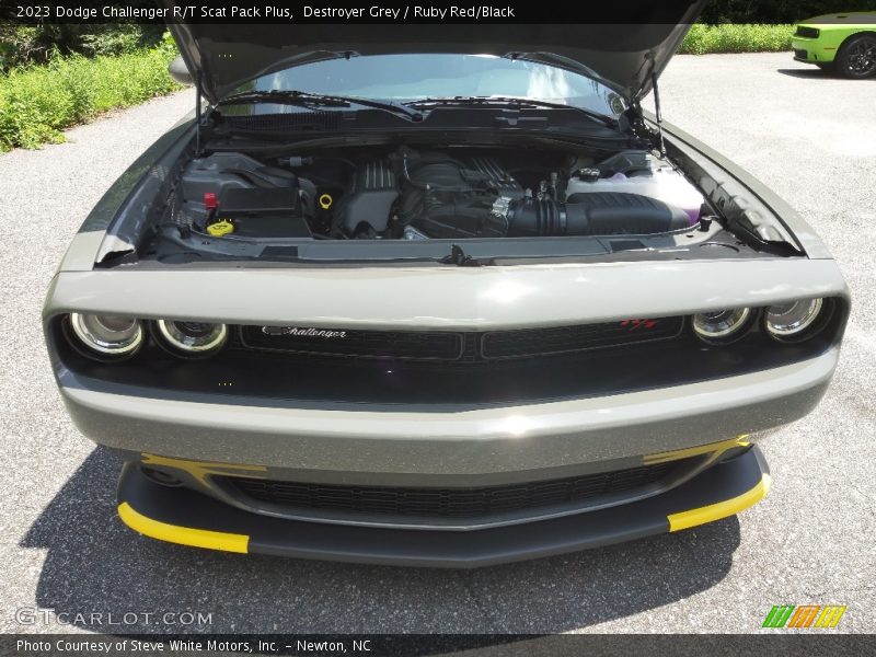 Destroyer Grey / Ruby Red/Black 2023 Dodge Challenger R/T Scat Pack Plus