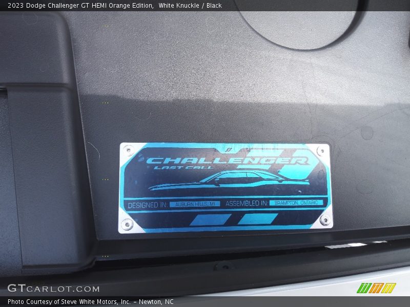 White Knuckle / Black 2023 Dodge Challenger GT HEMI Orange Edition