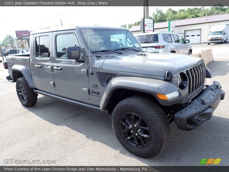 Front 3/4 View of 2023 Gladiator Freedom Edition 4x4