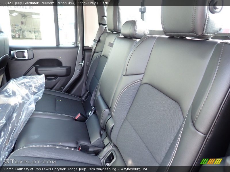 Sting-Gray / Black 2023 Jeep Gladiator Freedom Edition 4x4
