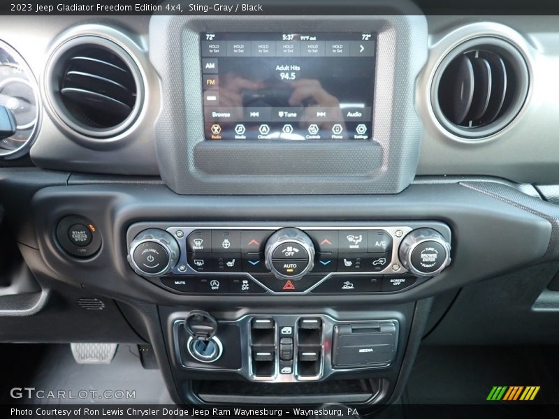 Sting-Gray / Black 2023 Jeep Gladiator Freedom Edition 4x4