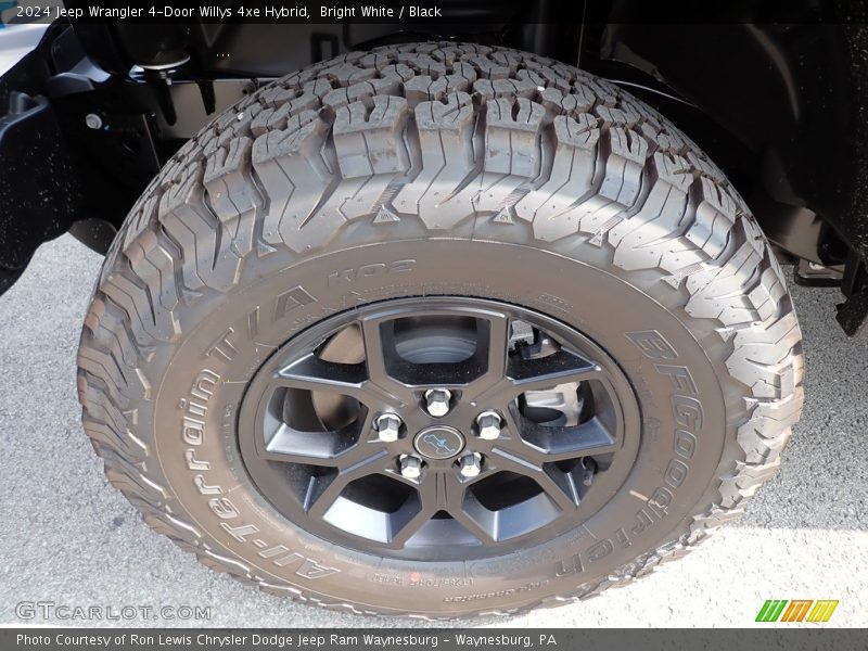  2024 Wrangler 4-Door Willys 4xe Hybrid Wheel