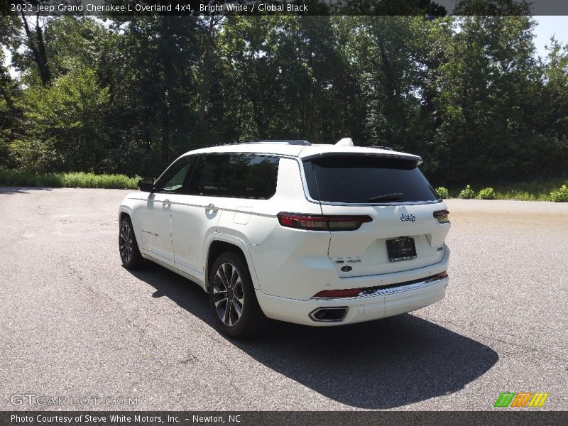 Bright White / Global Black 2022 Jeep Grand Cherokee L Overland 4x4