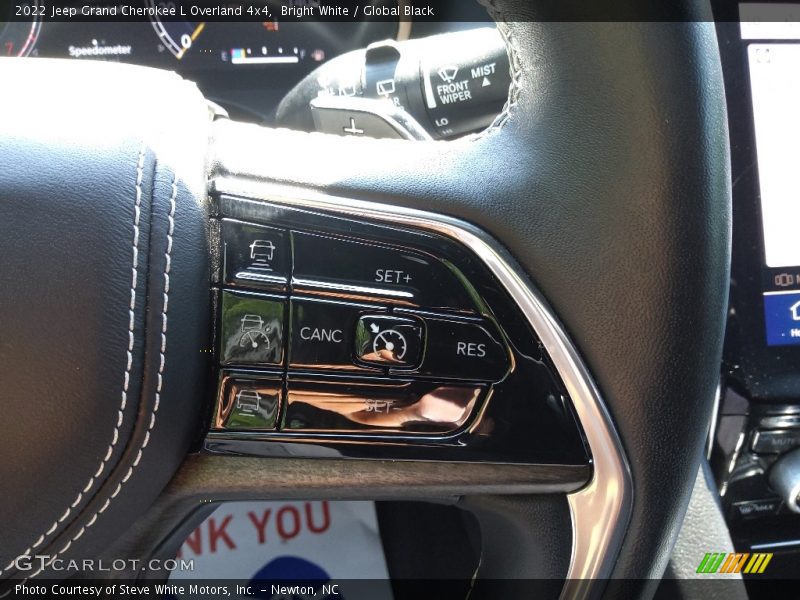Bright White / Global Black 2022 Jeep Grand Cherokee L Overland 4x4
