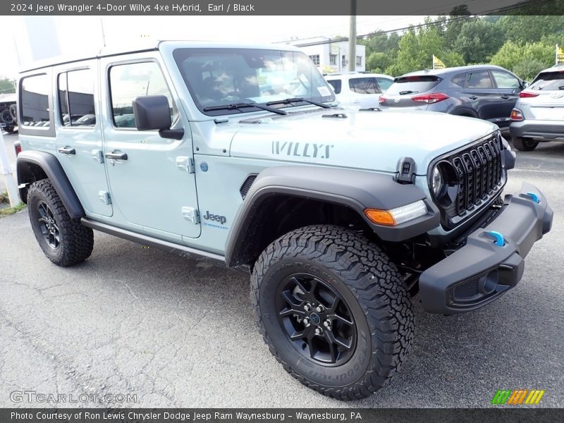 Front 3/4 View of 2024 Wrangler 4-Door Willys 4xe Hybrid