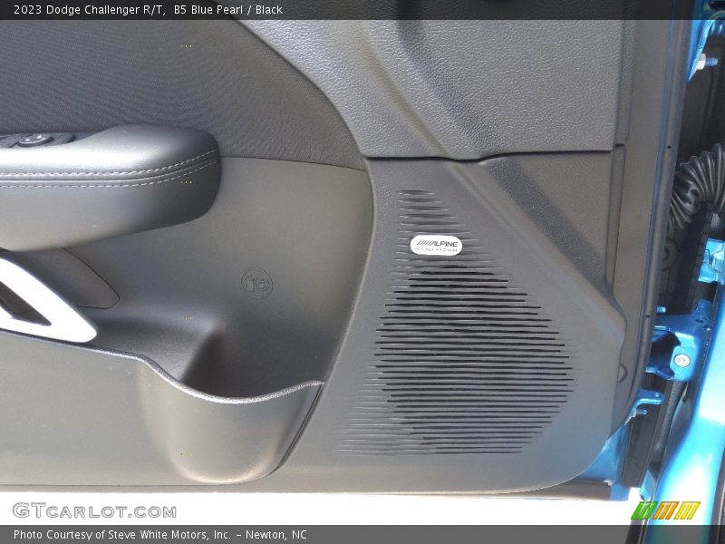B5 Blue Pearl / Black 2023 Dodge Challenger R/T