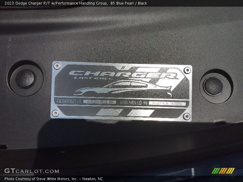 B5 Blue Pearl / Black 2023 Dodge Charger R/T w/Performance Handling Group