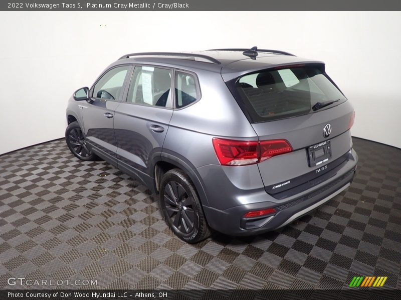 Platinum Gray Metallic / Gray/Black 2022 Volkswagen Taos S