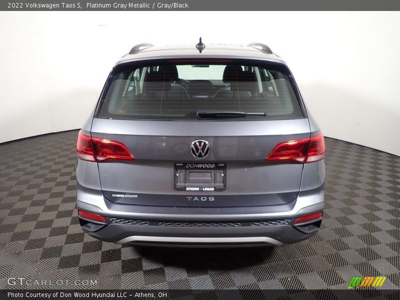 Platinum Gray Metallic / Gray/Black 2022 Volkswagen Taos S