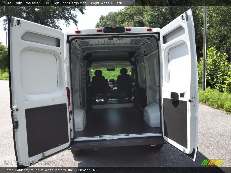 Bright White / Black 2023 Ram ProMaster 2500 High Roof Cargo Van