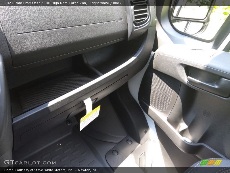Bright White / Black 2023 Ram ProMaster 2500 High Roof Cargo Van