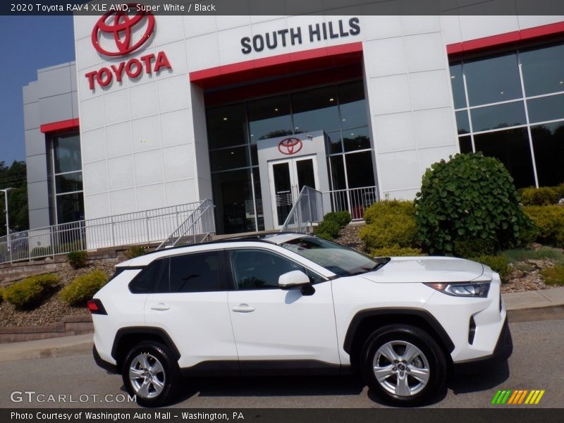 Super White / Black 2020 Toyota RAV4 XLE AWD