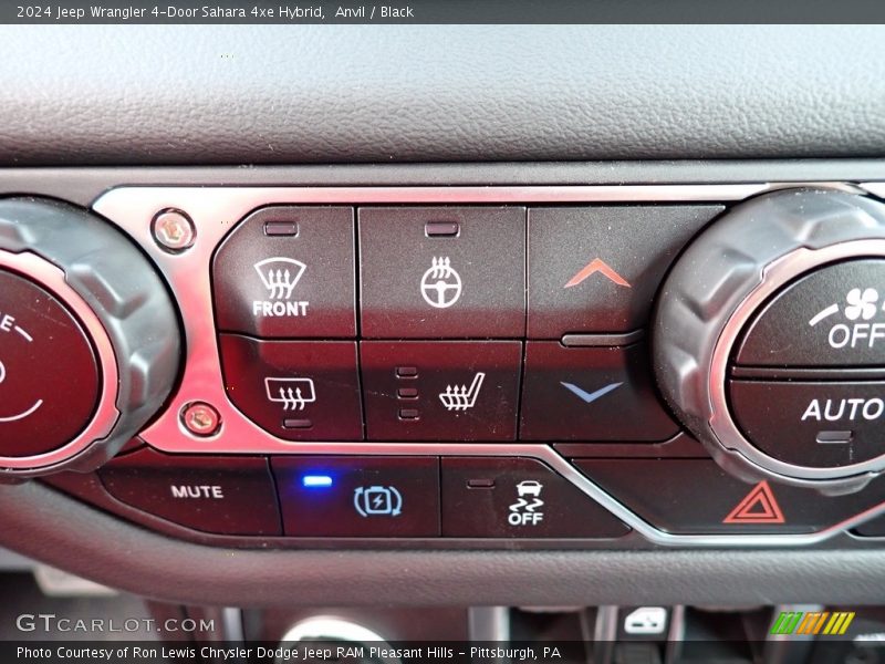 Controls of 2024 Wrangler 4-Door Sahara 4xe Hybrid