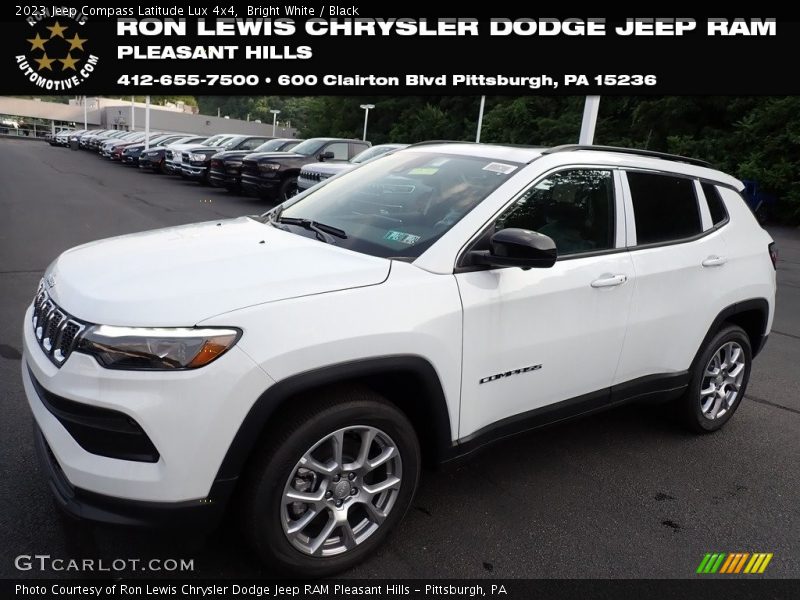 Bright White / Black 2023 Jeep Compass Latitude Lux 4x4