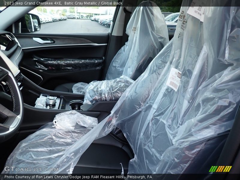 Baltic Gray Metallic / Global Black 2023 Jeep Grand Cherokee 4XE