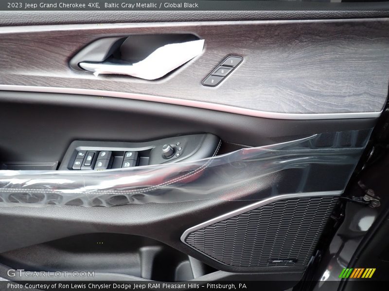 Baltic Gray Metallic / Global Black 2023 Jeep Grand Cherokee 4XE