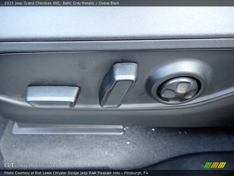 Baltic Gray Metallic / Global Black 2023 Jeep Grand Cherokee 4XE