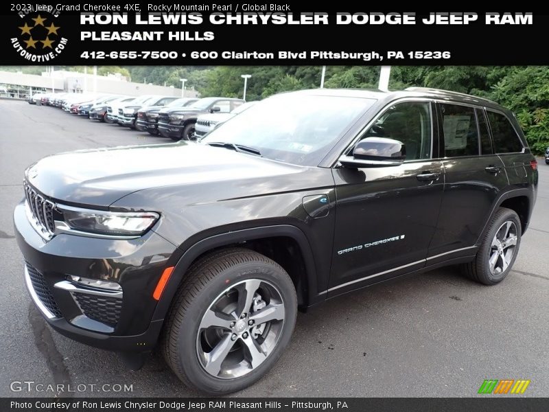 Rocky Mountain Pearl / Global Black 2023 Jeep Grand Cherokee 4XE