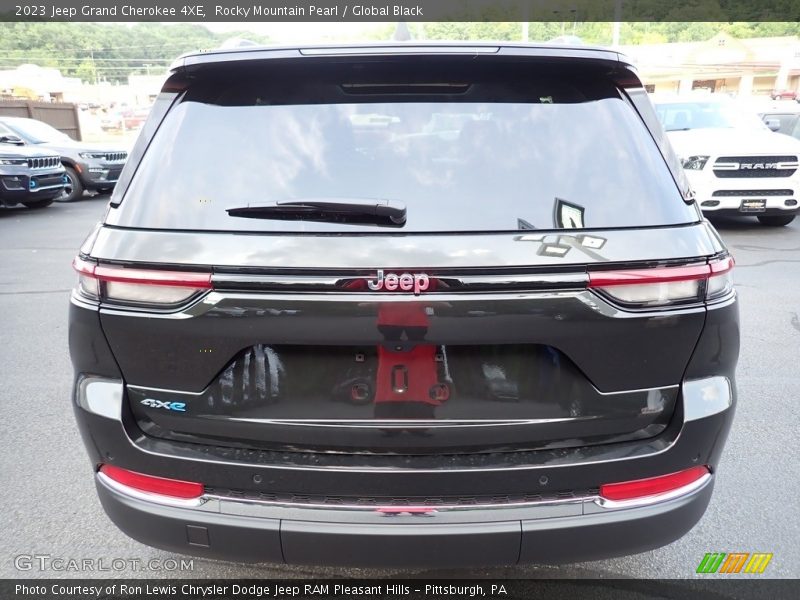 Rocky Mountain Pearl / Global Black 2023 Jeep Grand Cherokee 4XE