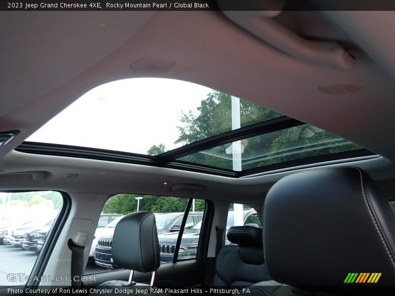 Rocky Mountain Pearl / Global Black 2023 Jeep Grand Cherokee 4XE