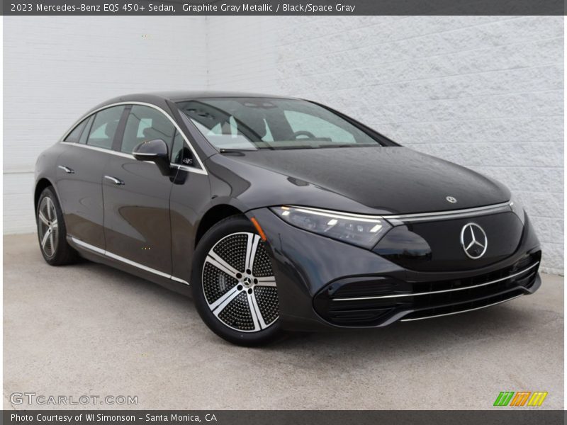Front 3/4 View of 2023 EQS 450+ Sedan
