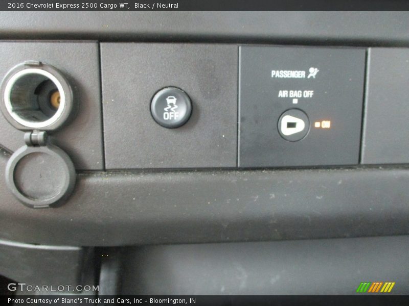 Black / Neutral 2016 Chevrolet Express 2500 Cargo WT