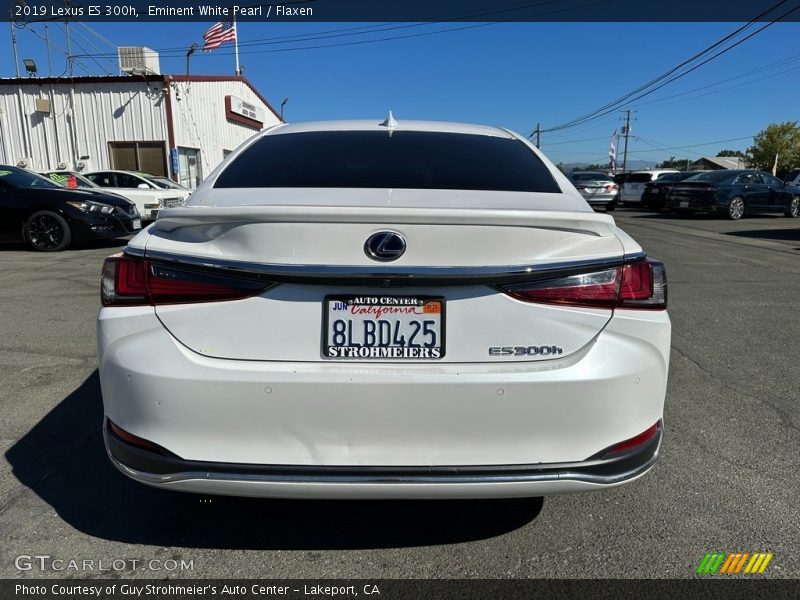 Eminent White Pearl / Flaxen 2019 Lexus ES 300h