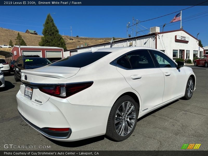 Eminent White Pearl / Flaxen 2019 Lexus ES 300h