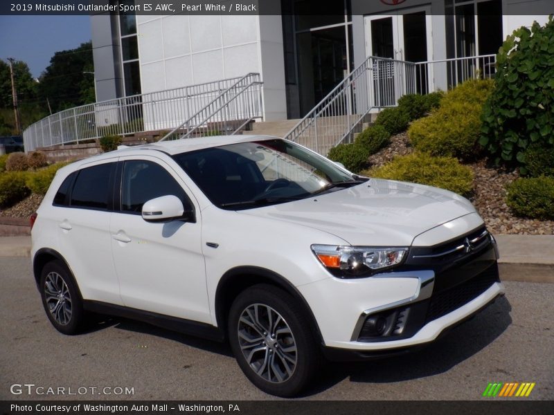 Front 3/4 View of 2019 Outlander Sport ES AWC