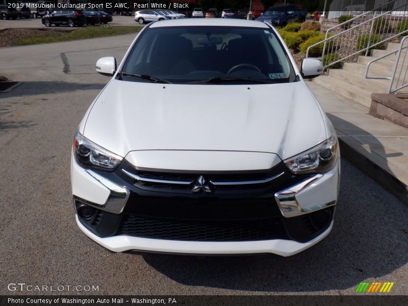 Pearl White / Black 2019 Mitsubishi Outlander Sport ES AWC