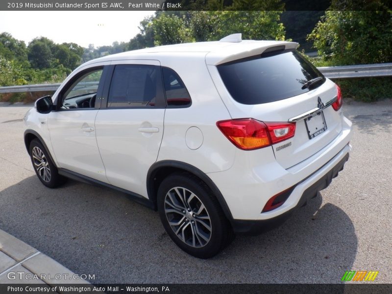 Pearl White / Black 2019 Mitsubishi Outlander Sport ES AWC