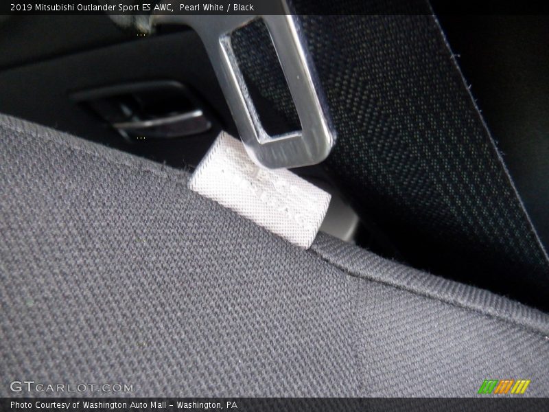 Pearl White / Black 2019 Mitsubishi Outlander Sport ES AWC