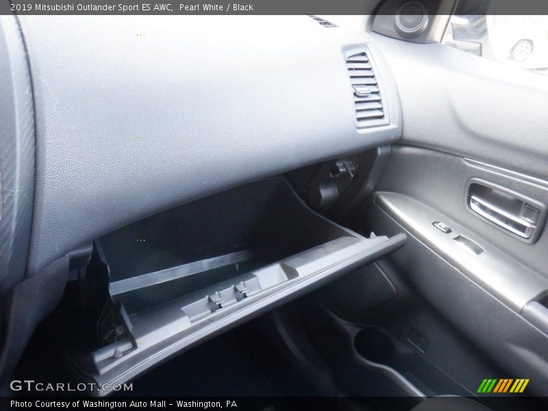 Pearl White / Black 2019 Mitsubishi Outlander Sport ES AWC