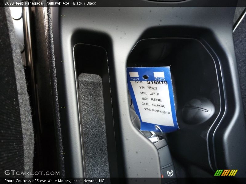 Black / Black 2023 Jeep Renegade Trailhawk 4x4