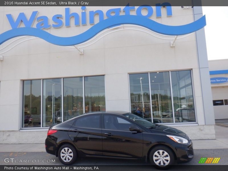 Ultra Black / Gray 2016 Hyundai Accent SE Sedan