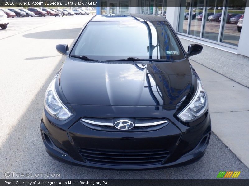 Ultra Black / Gray 2016 Hyundai Accent SE Sedan