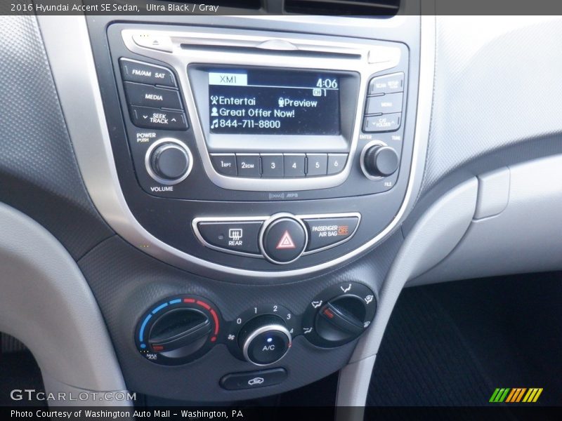 Controls of 2016 Accent SE Sedan