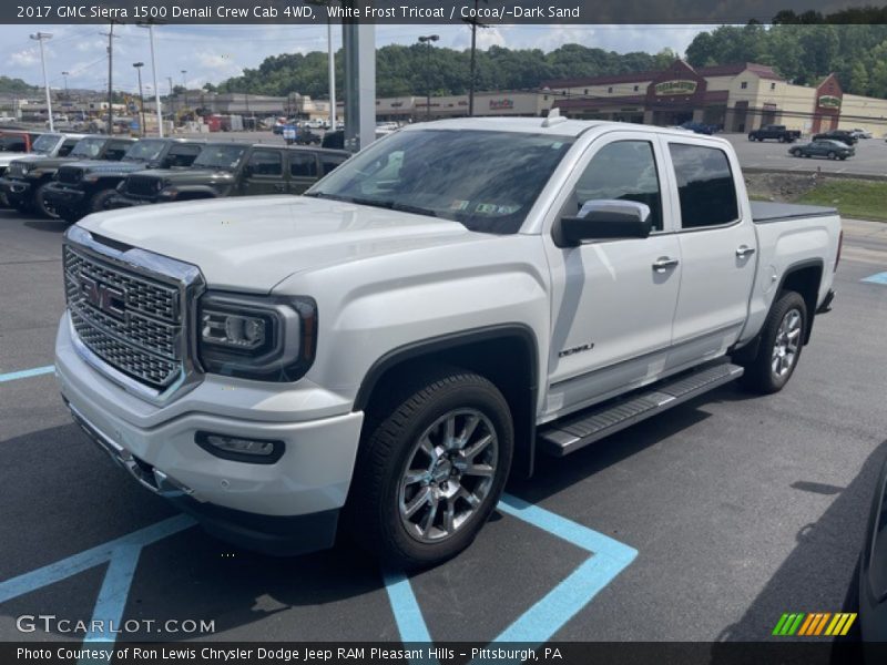 Front 3/4 View of 2017 Sierra 1500 Denali Crew Cab 4WD