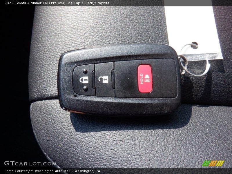 Ice Cap / Black/Graphite 2023 Toyota 4Runner TRD Pro 4x4