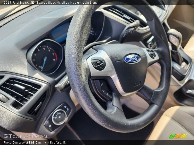 Tuxedo Black Metallic / Medium Light Stone 2015 Ford Escape SE