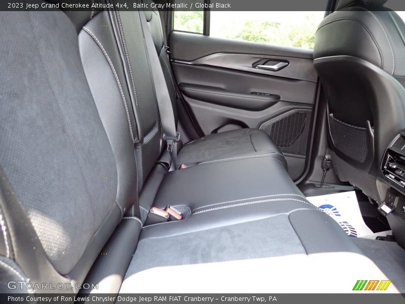 Baltic Gray Metallic / Global Black 2023 Jeep Grand Cherokee Altitude 4x4