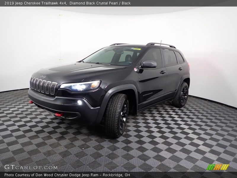 Diamond Black Crystal Pearl / Black 2019 Jeep Cherokee Trailhawk 4x4